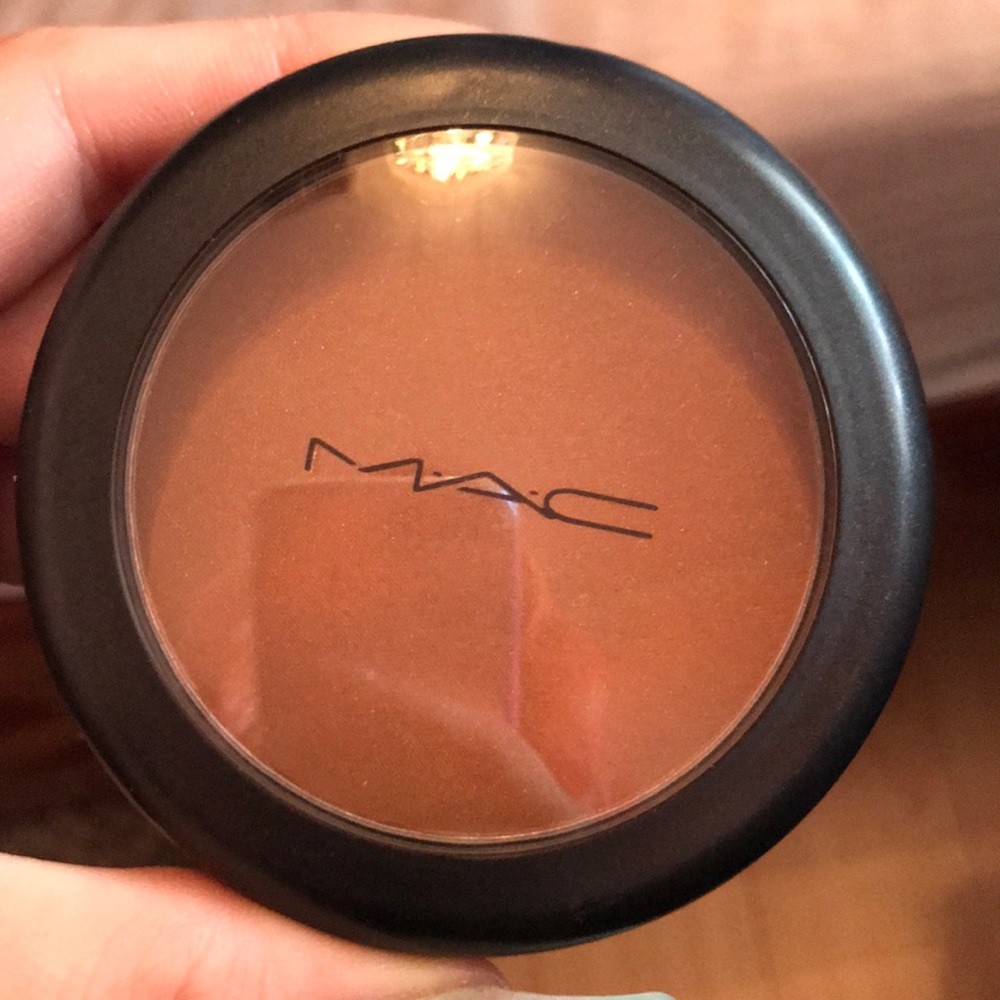 Mac refined golden bronzer nwb